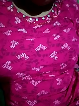 Snapshot of Karishma_bhabi99A chatting on 05/16/26, 08:18 Karishma bhabi99A online show from 05/16/26, 08:18