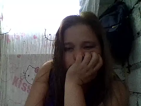 Snapshot of sweetlyn31 chatting on 05/24/26, 10:37 sweetlyn31 online show from 05/24/26, 10:37