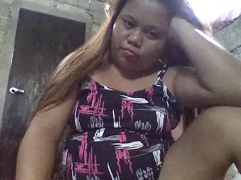 Snapshot of sweetlyn31 chatting on 06/15/26, 10:23 sweetlyn31 online show from 06/15/26, 10:23