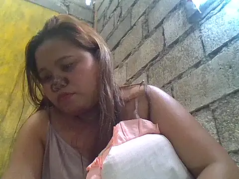 Snapshot of sweetlyn31 chatting on 08/04/26, 12:36 sweetlyn31 online show from 08/04/26, 12:36