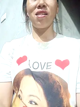 jangcute11 online show from 04/13/26, 12:54