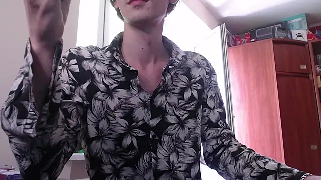 Samuel Skywalker online show from 06/04/26, 09:04