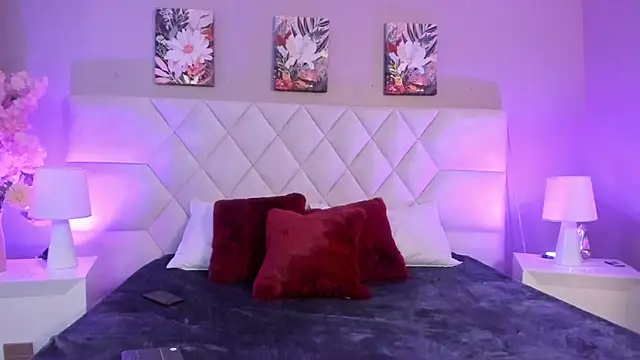 Bianca Monroe  online show from 05/11/26, 08:28