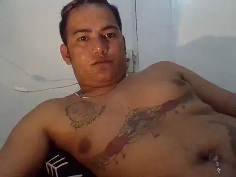 Snapshot of hollyfuck69 chatting on 02/23/26, 03:53 hollyfuck69 online show from 02/23/26, 03:53