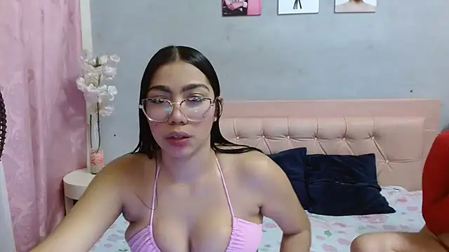 Eleanor Rouillard online show from 04/29/26, 01:04
