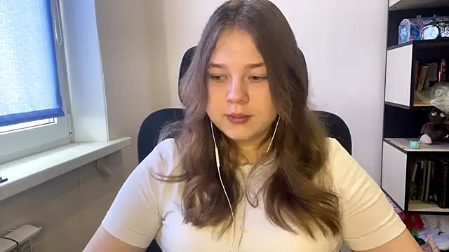 TomikoPfau online show from 03/13/26, 07:48