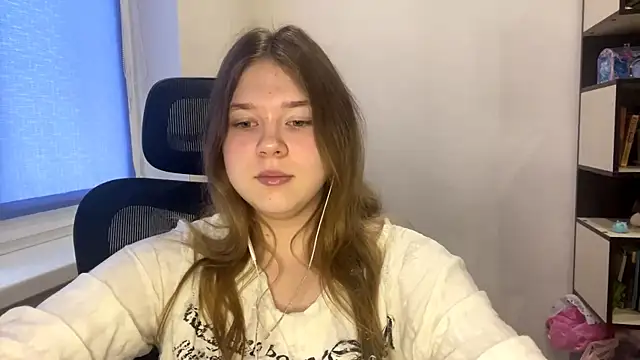 TomikoPfau online show from 04/03/26, 03:15