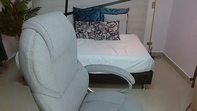 Anne blake online show from 04/07/26, 12:16