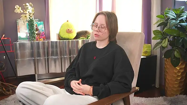 Snapshot of DaysiRongo chatting on 02/23/26, 04:21 DaysiRongo online show from 02/23/26, 04:21