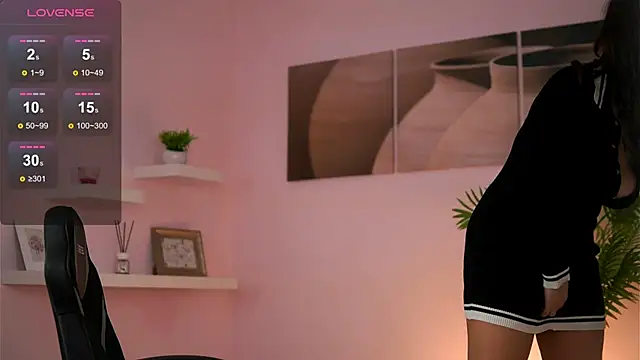 Playful Issa online show from 03/31/26, 04:57