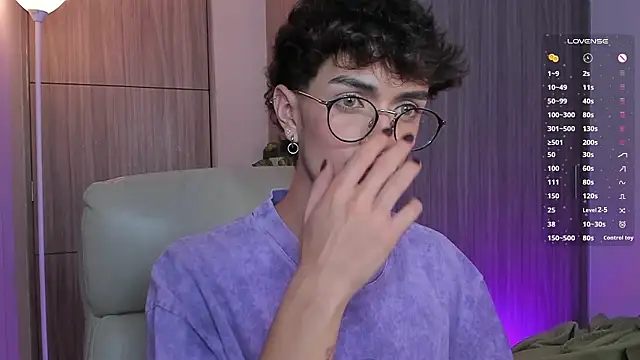 Snapshot of sr_sprinkles chatting on 02/20/26, 07:32 sr sprinkles online show from 02/20/26, 07:32