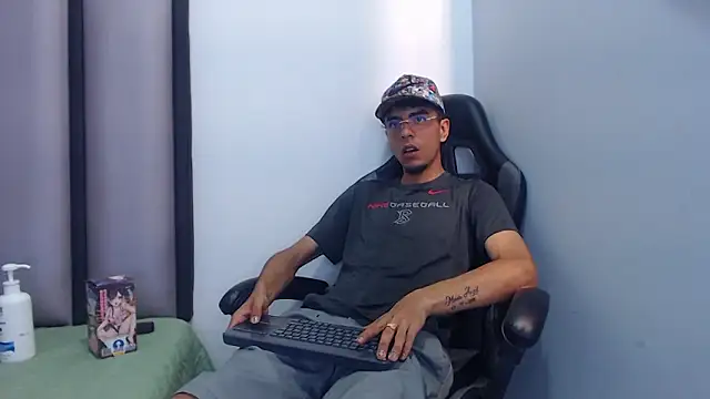 Snapshot of Endrick-23 chatting on 03/01/26, 03:52 Endrick-23 online show from 03/01/26, 03:52