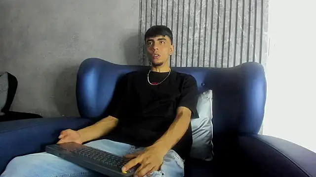 Endrick-23 online show from 04/19/26, 03:39