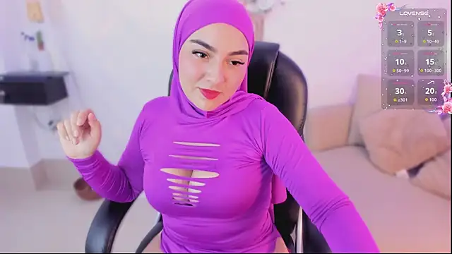 Malika Noor online show from 03/03/26, 02:56