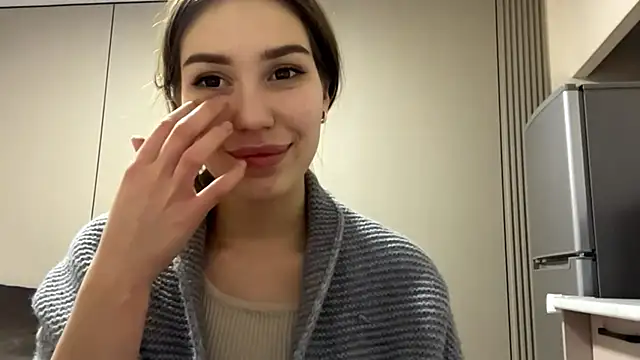 Snapshot of HypnoticEyeys chatting on 02/21/26, 05:25 HypnoticEyeys online show from 02/21/26, 05:25