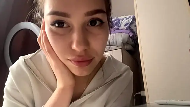 Snapshot of HypnoticEyeys chatting on 02/25/26, 11:20 HypnoticEyeys online show from 02/25/26, 11:20