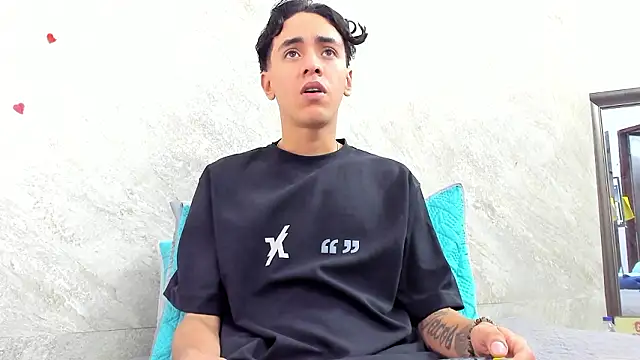 Snapshot of Mick-lollipop chatting on 02/21/26, 07:26 Mick-lollipop online show from 02/21/26, 07:26