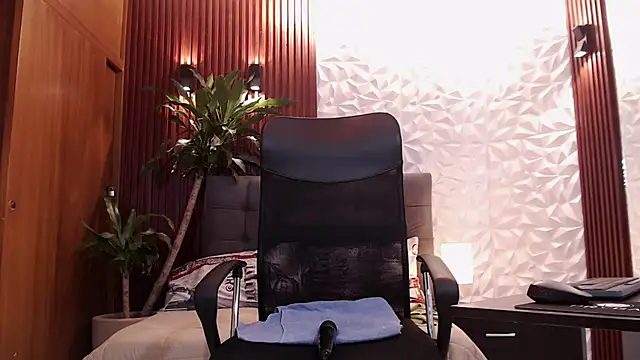 Snapshot of lorena_bv1 chatting on 02/22/26, 01:29 lorena bv1 online show from 02/22/26, 01:29