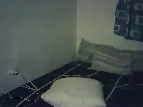 xNaughtymilesx online show from 04/18/26, 07:07