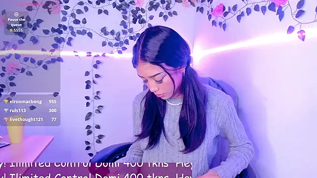 jaulyn 18 online show from 04/30/26, 04:02