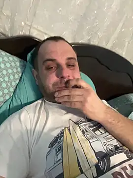 Snapshot of LaBuBupara chatting on 02/19/26, 07:32 LaBuBupara online show from 02/19/26, 07:32