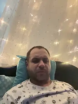 Snapshot of LaBuBupara chatting on 02/27/26, 08:42 LaBuBupara online show from 02/27/26, 08:42