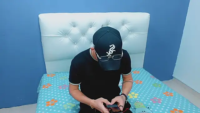 Snapshot of masterboyx chatting on 02/20/26, 03:12 masterboyx online show from 02/20/26, 03:12