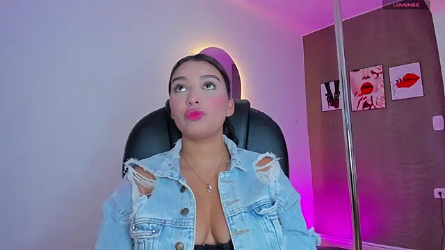 Snapshot of Tiphanysalvatore chatting on 02/26/26, 07:35 Tiphanysalvatore online show from 02/26/26, 07:35