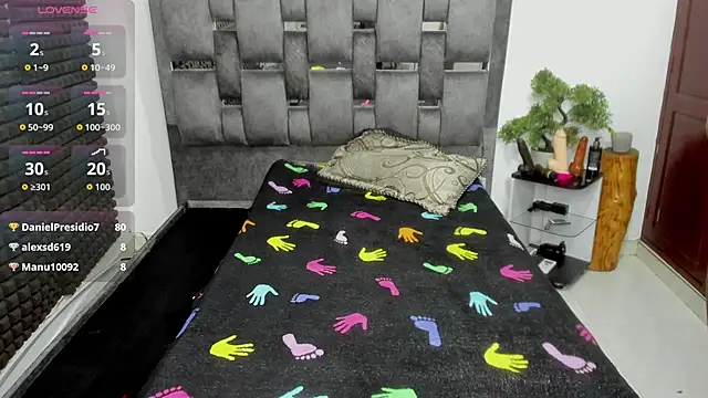 valeriavelasquez online show from 03/08/26, 02:04