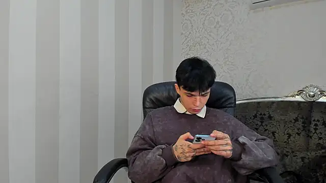 Snapshot of ClarkBev chatting on 02/22/26, 09:02 ClarkBev online show from 02/22/26, 09:02