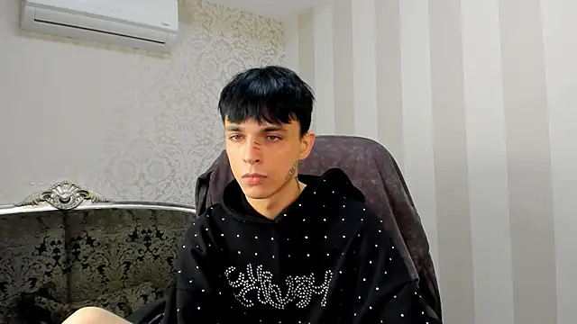 Snapshot of ClarkBev chatting on 02/24/26, 07:50 ClarkBev online show from 02/24/26, 07:50