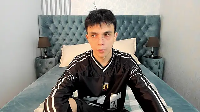 ClarkBev online show from 04/19/26, 06:24