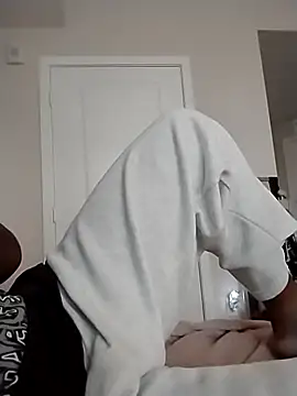 makeherfeelg online show from 04/21/26, 12:00