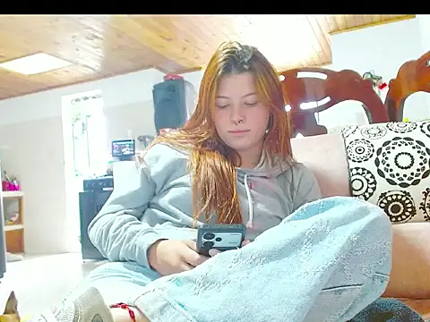 Snapshot of Emma_Rodriguez15 chatting on 02/25/26, 06:28 Emma Rodriguez15 online show from 02/25/26, 06:28