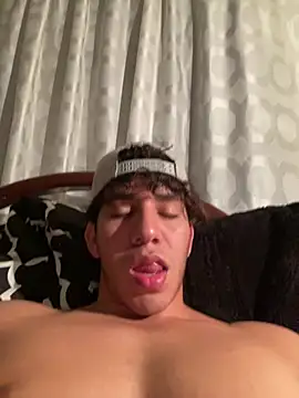 Snapshot of Alejandrososas chatting on 04/14/26, 03:45 Alejandrososas online show from 04/14/26, 03:45