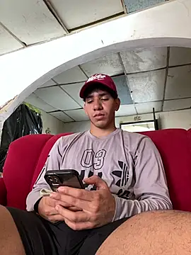 Alejandrososas online show from 05/23/26, 05:39