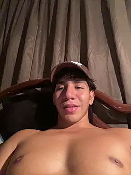 Alejandrososas online show from 06/06/26, 05:12