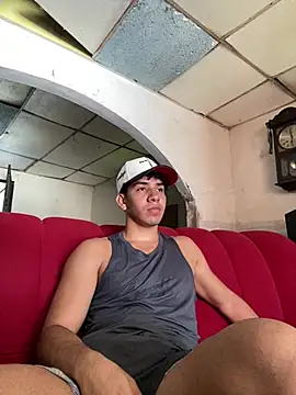 Alejandrososas online show from 06/19/26, 05:17