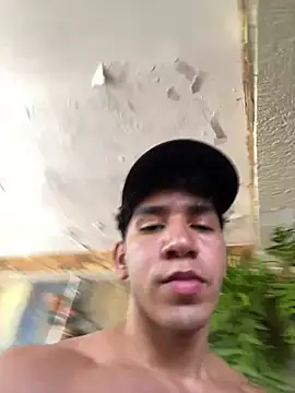 Alejandrososas online show from 06/23/26, 04:05