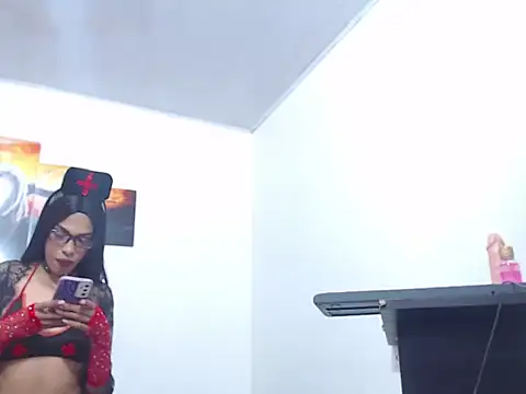 Snapshot of cellesthee chatting on 02/25/26, 11:03 cellesthee online show from 02/25/26, 11:03