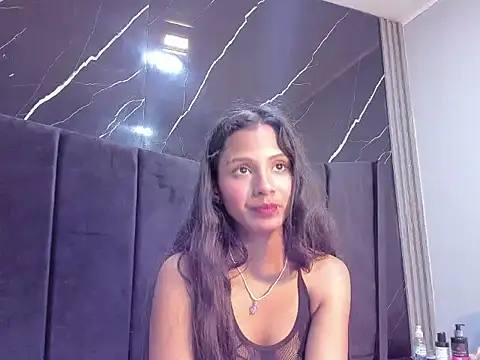 Snapshot of Juna_Hyl chatting on 02/27/26, 02:00 Juna Hyl online show from 02/27/26, 02:00