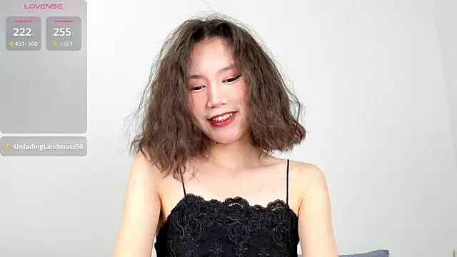 Snapshot of Kiraeko chatting on 05/20/26, 02:29 Kiraeko online show from 05/20/26, 02:29