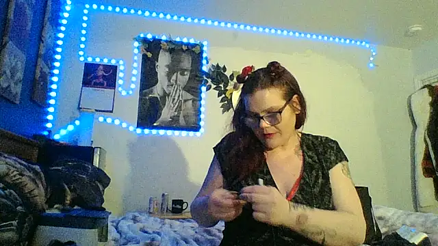 Snapshot of Sexymilf6992 chatting on 02/28/26, 05:19 Sexymilf6992 online show from 02/28/26, 05:19