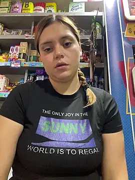 Snapshot of Larajeans- chatting on 02/28/26, 07:04 Larajeans- online show from 02/28/26, 07:04