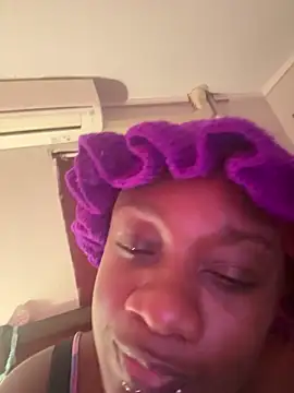 Snapshot of Blackberry39 chatting on 02/20/26, 10:21 Blackberry39 online show from 02/20/26, 10:21