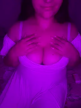 Snapshot of Lola-253 chatting on 02/20/26, 07:54 Lola-253 online show from 02/20/26, 07:54