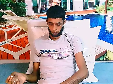 CharmingIndian1 online show from 04/21/26, 06:44