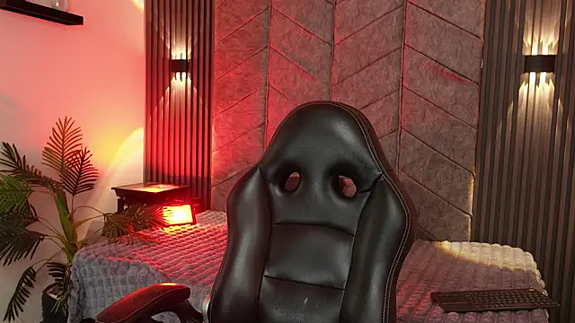 Snapshot of Sugaarlips_ chatting on 02/22/26, 04:35 Sugaarlips online show from 02/22/26, 04:35