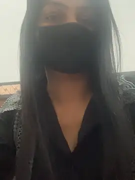 Daisy-Pandey online show from 03/08/26, 04:27