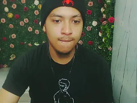 Snapshot of dylans_brown chatting on 02/21/26, 01:45 dylans brown online show from 02/21/26, 01:45